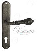 Дверная ручка Venezia на планке PL02 мод. Monte Cristo (ант. серебро) под цилиндр