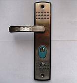 Дверная ручка на планке Master Lock мод. Стандарт+ (автомат) правая